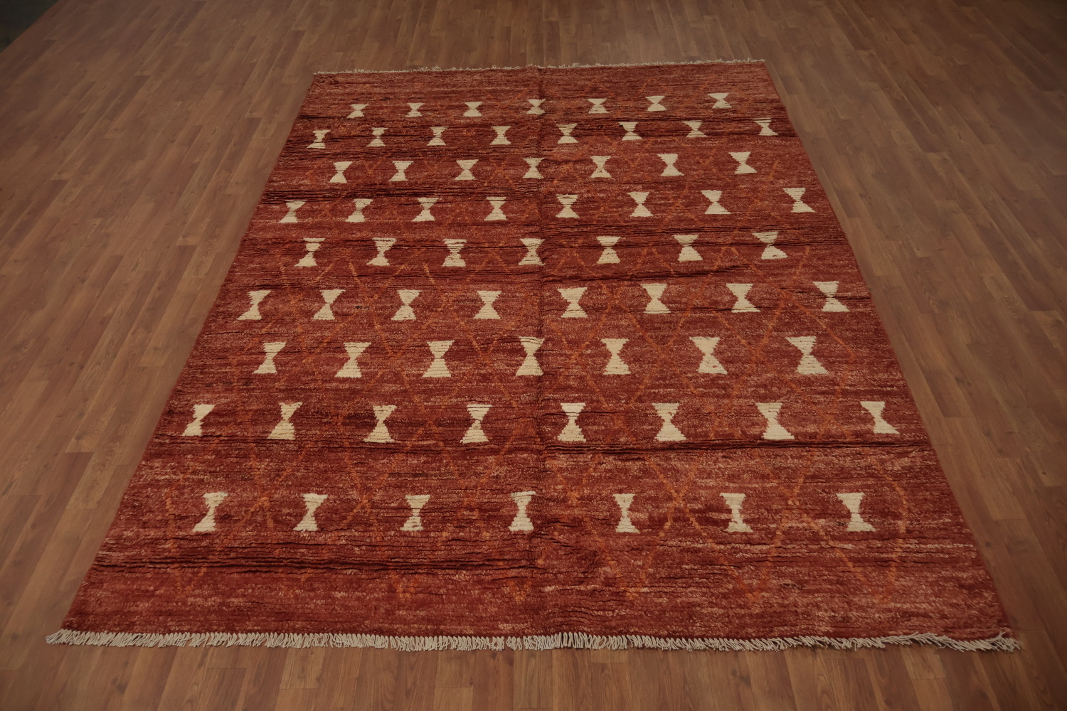 Chic Moroccan Area Rug 7x10 with Symmetrical Geometric Motifs