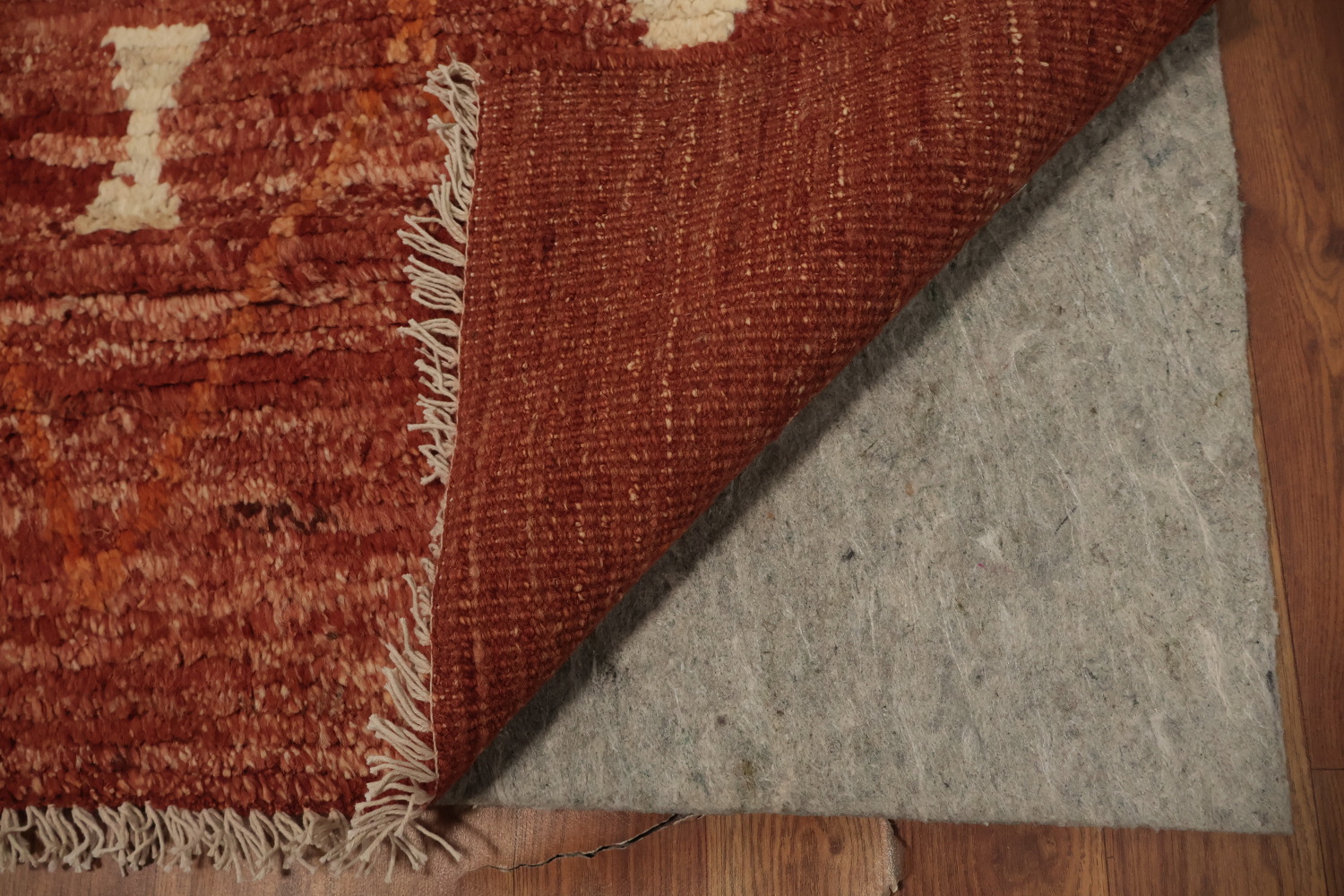 Chic Moroccan Area Rug 7x10 with Symmetrical Geometric Motifs