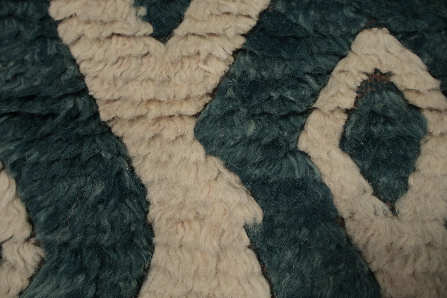 High-Quality Moroccan Area Rug 9x11 for Contemporary Home Decor