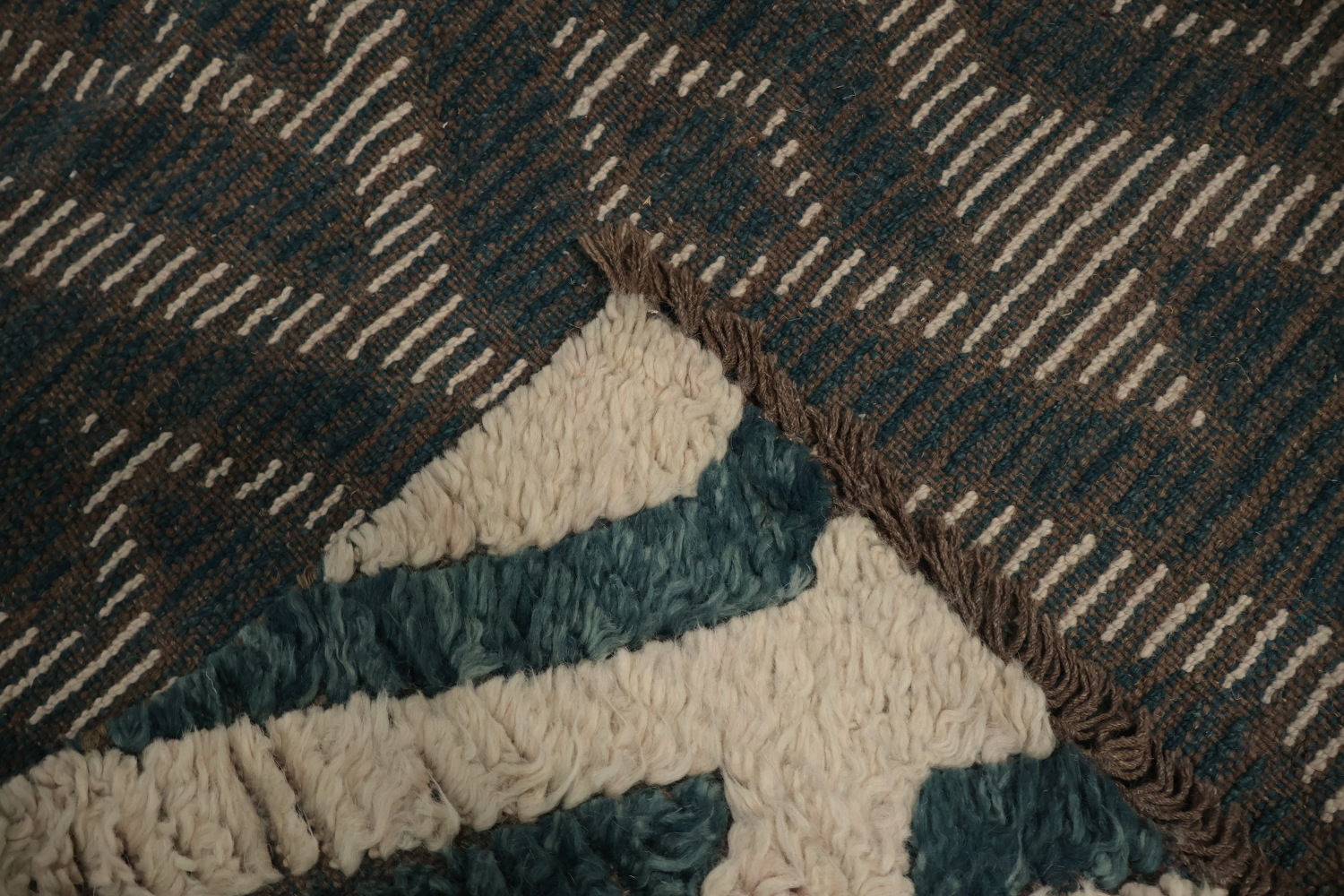 High-Quality Moroccan Area Rug 9x11 for Contemporary Home Decor