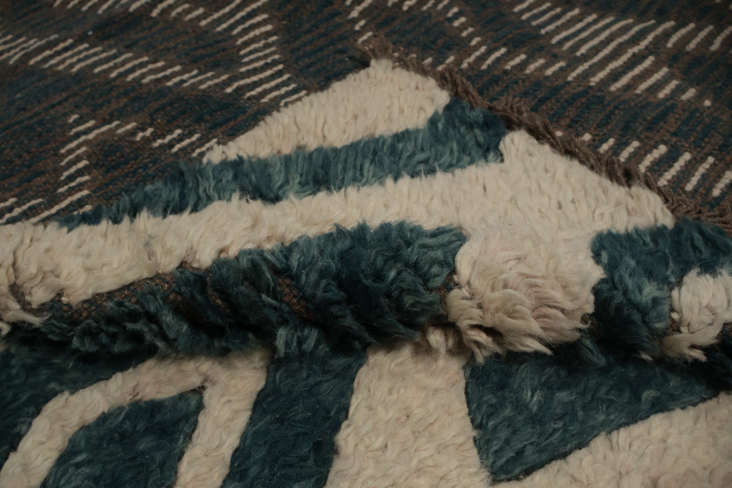 High-Quality Moroccan Area Rug 9x11 for Contemporary Home Decor