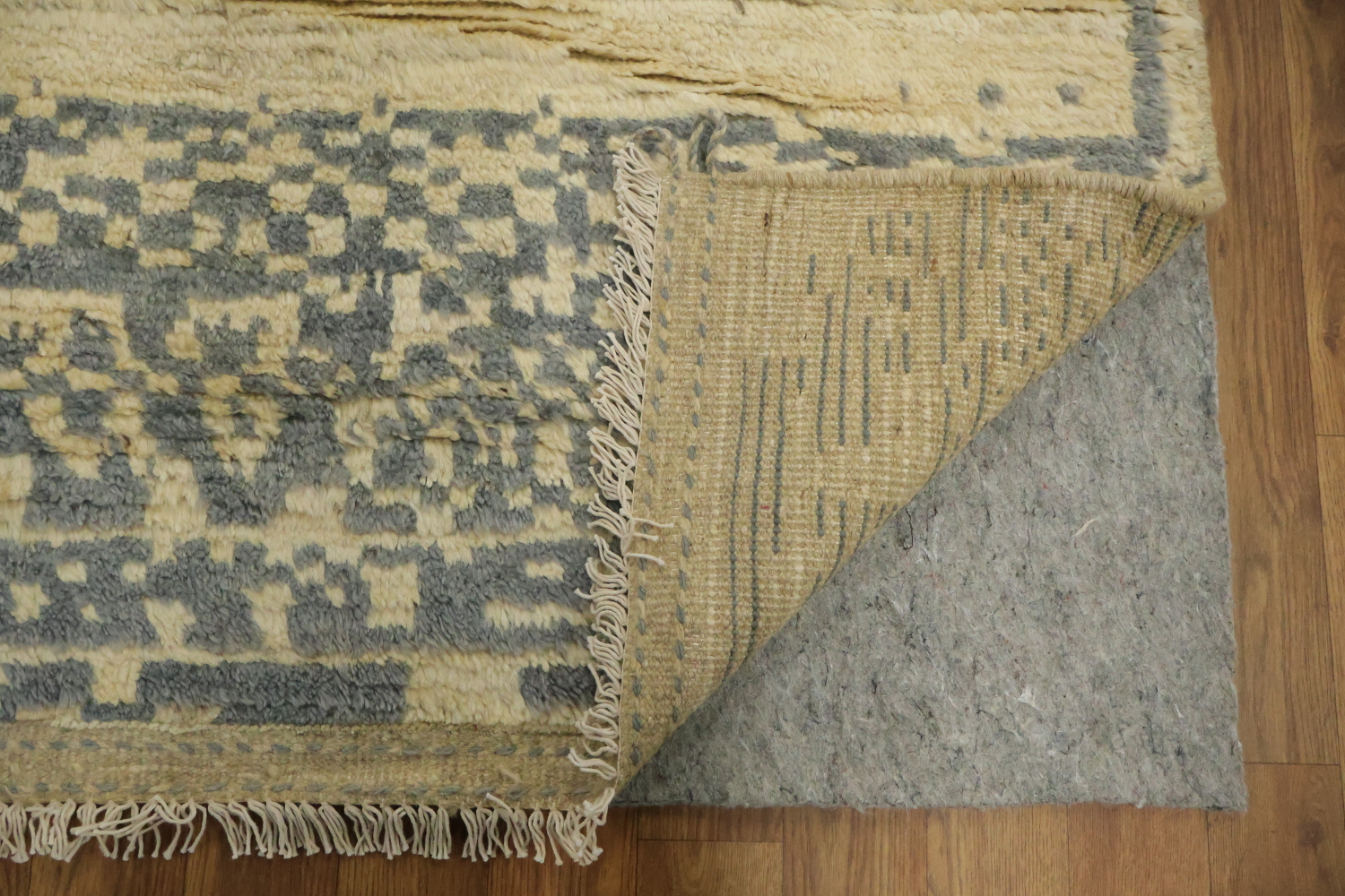 Hand-Knotted Moroccan Wool Area Rug 6x8