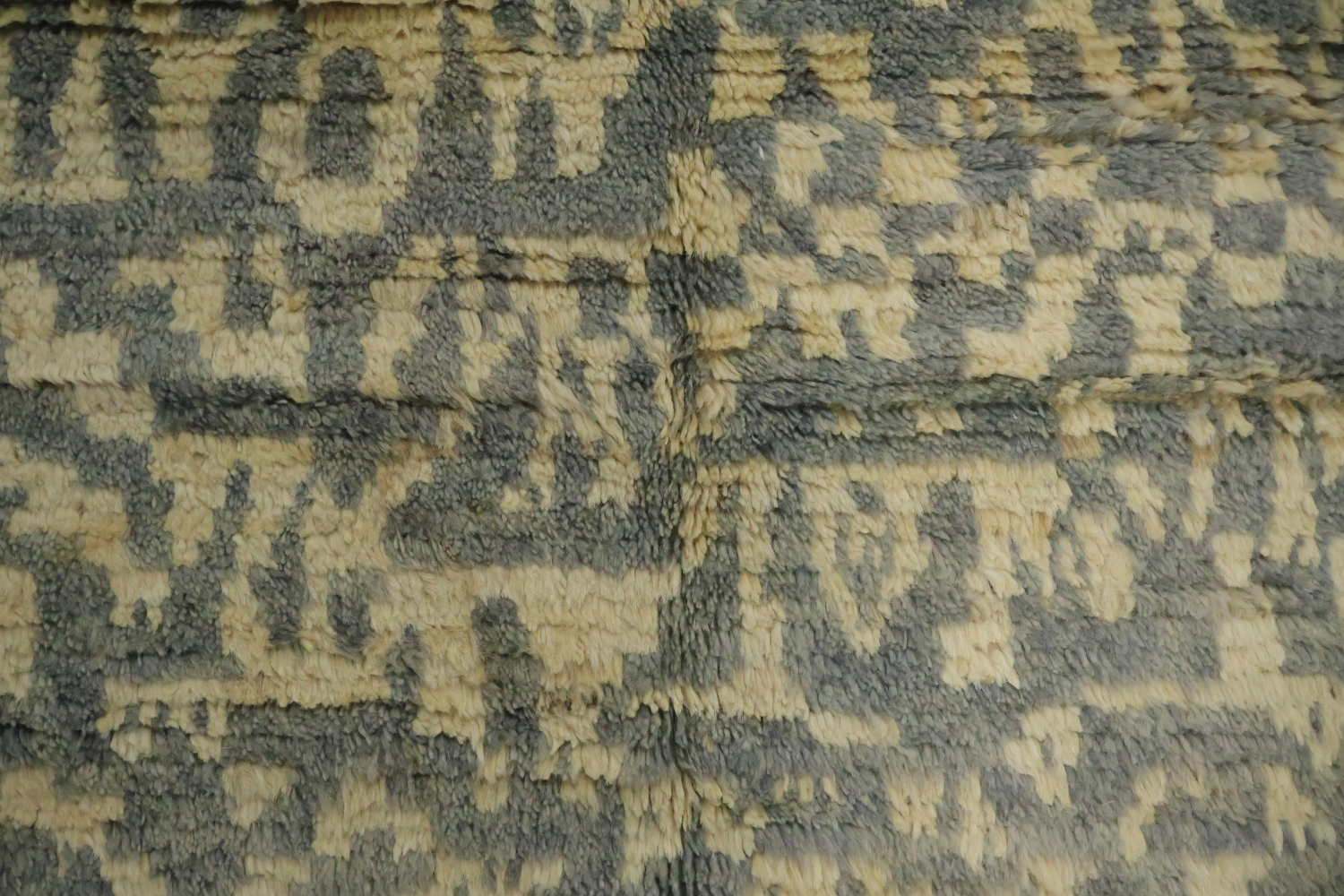 Hand-Knotted Moroccan Wool Area Rug 6x8