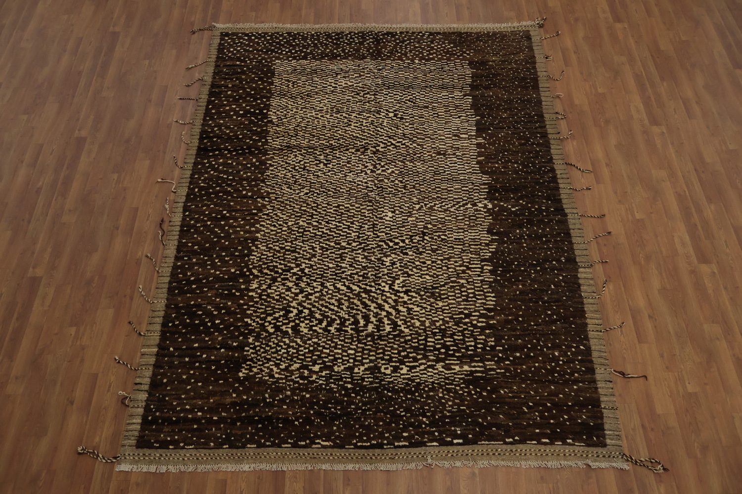 Textured Moroccan Area Rug 7x10 with Dark Border Design