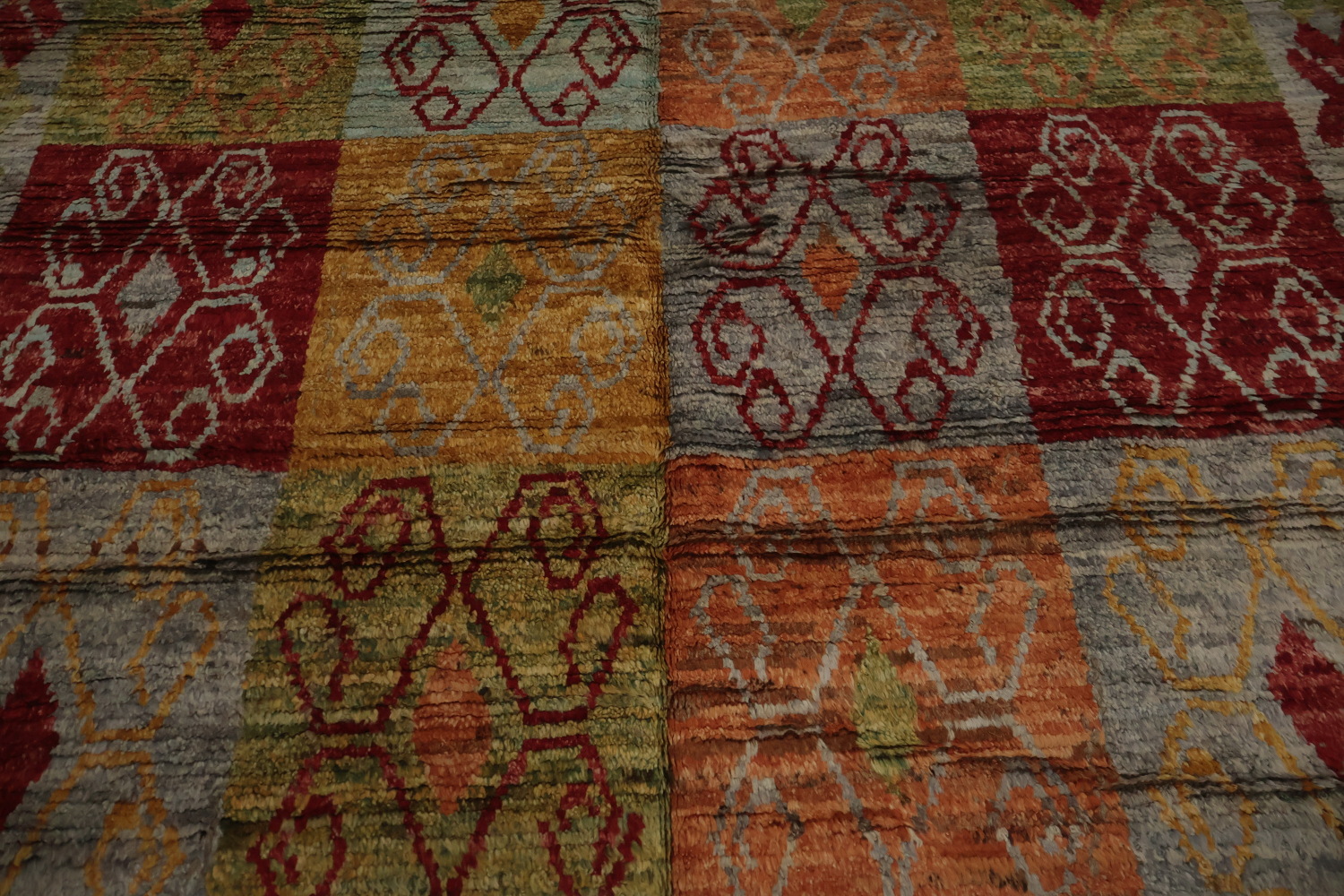 Handcrafted Moroccan Area Rug 7x10 Featuring Bold Geometric Patterns