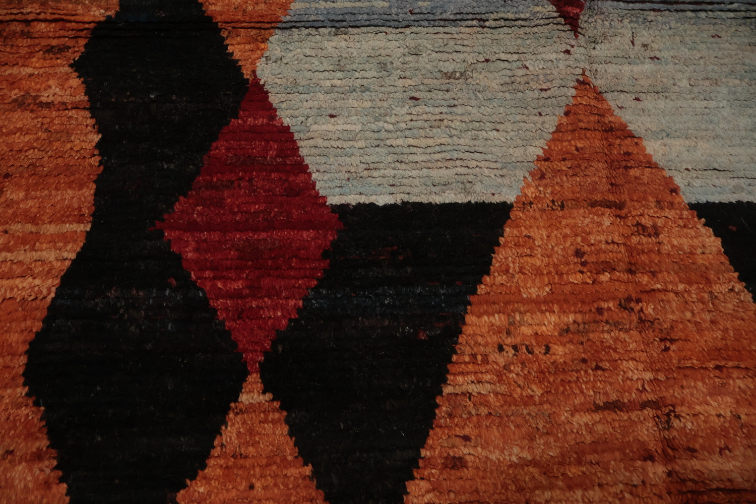 Bold Geometric Moroccan Area Rug 6x8 for a Chic Living Room Style