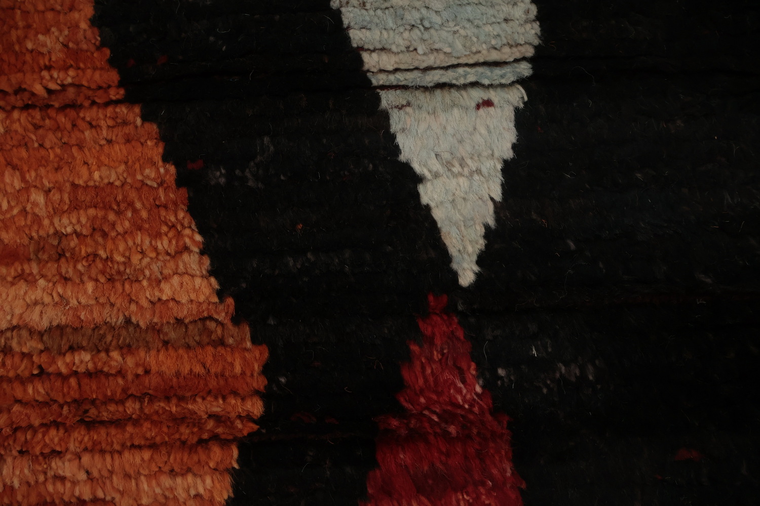 Bold Geometric Moroccan Area Rug 6x8 for a Chic Living Room Style