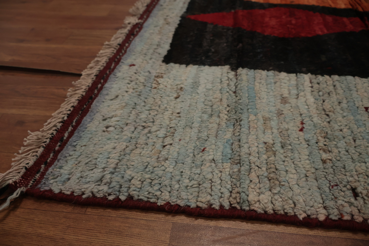 Bold Geometric Moroccan Area Rug 6x8 for a Chic Living Room Style