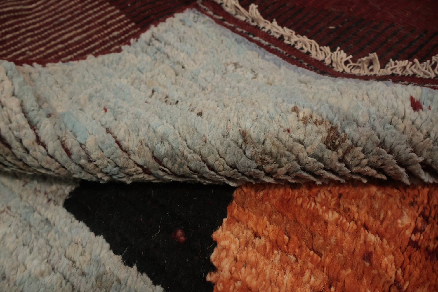 Bold Geometric Moroccan Area Rug 6x8 for a Chic Living Room Style