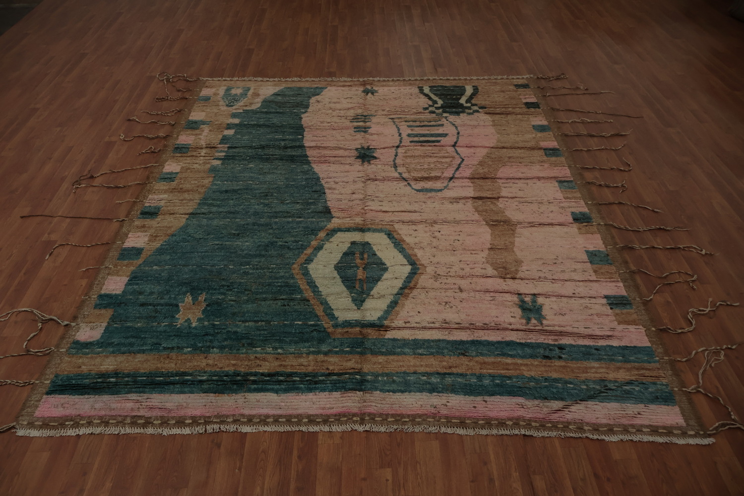 Timeless Geometric Moroccan Area Rug 8x10 in Muted Earthy Colors