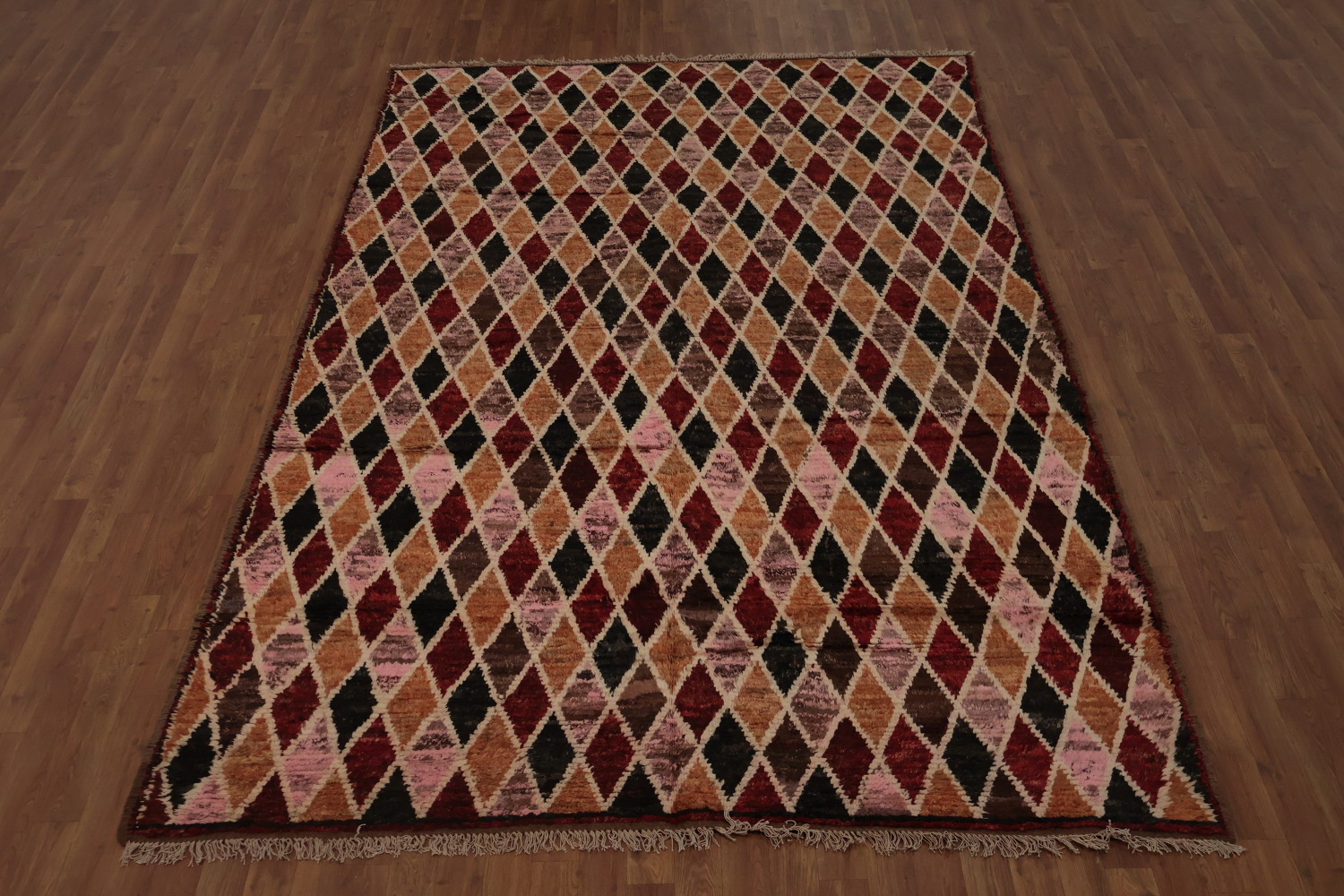 Elegant Geometric Rhombus Moroccan Area Rug 7x10 in Earthy Hues