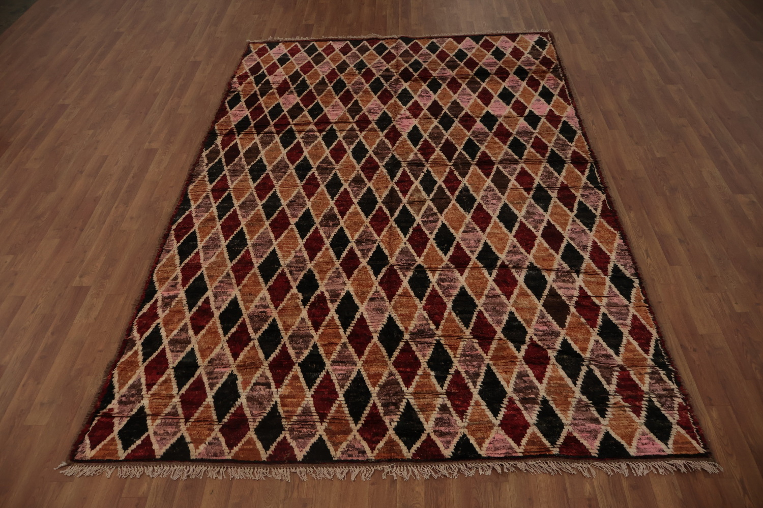 Elegant Geometric Rhombus Moroccan Area Rug 7x10 in Earthy Hues