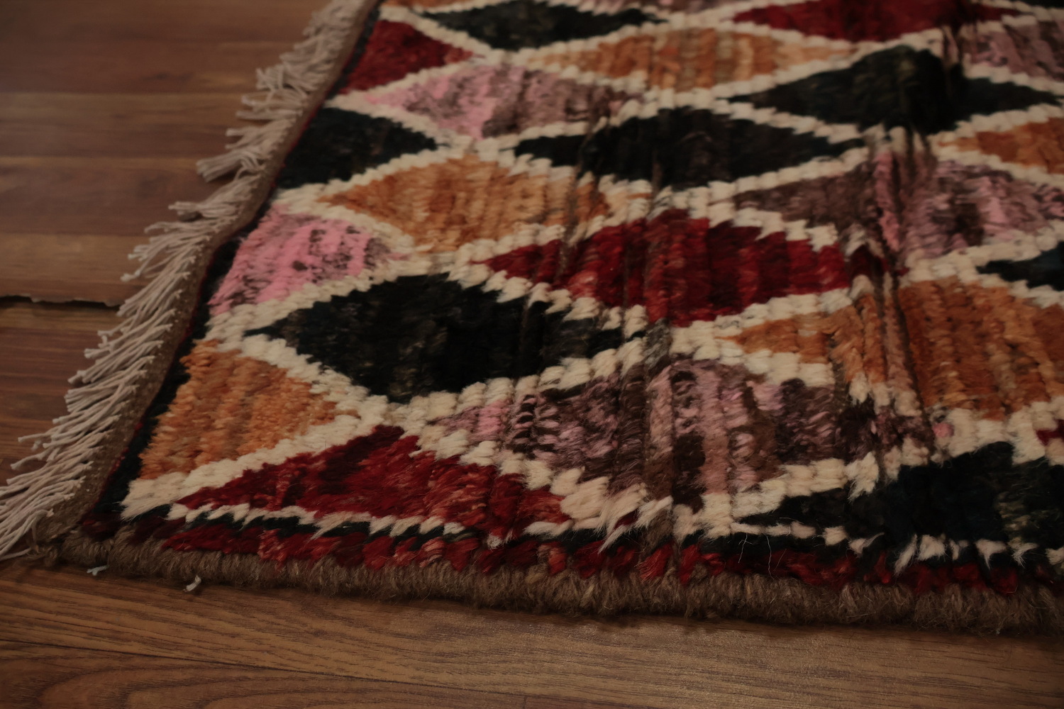 Elegant Geometric Rhombus Moroccan Area Rug 7x10 in Earthy Hues