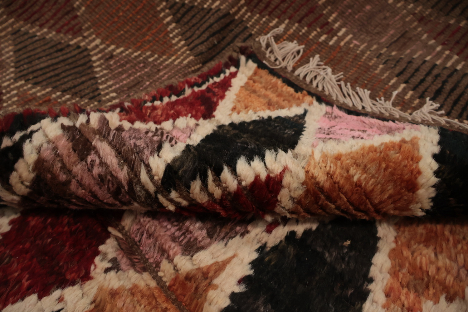 Elegant Geometric Rhombus Moroccan Area Rug 7x10 in Earthy Hues