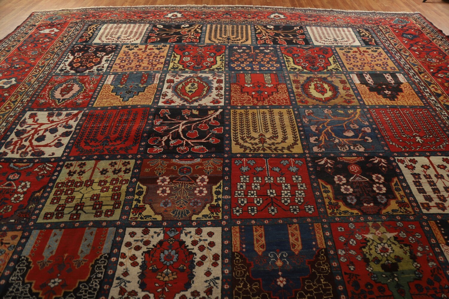 Pre-1900 Antique Bakhtiari Shalamzar Vegetable Dye Persian Rug 13x20