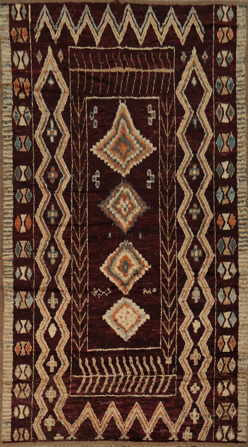 Exquisite Moroccan Area Rug 7x10 with Intricate Geometric Patterns