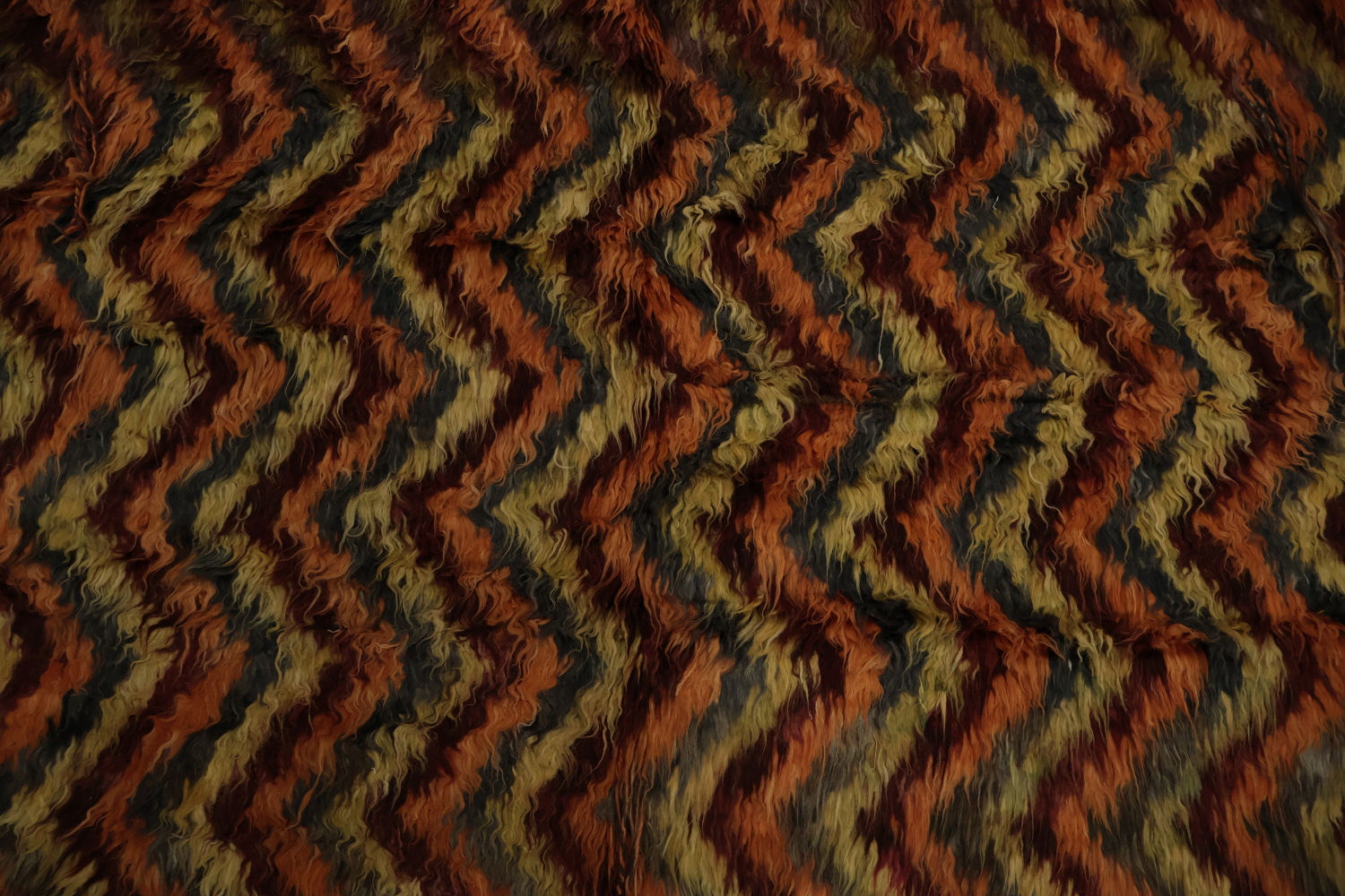 Chevron Moroccan Berber Area Rug 6x8 in Rustic Shade Colors