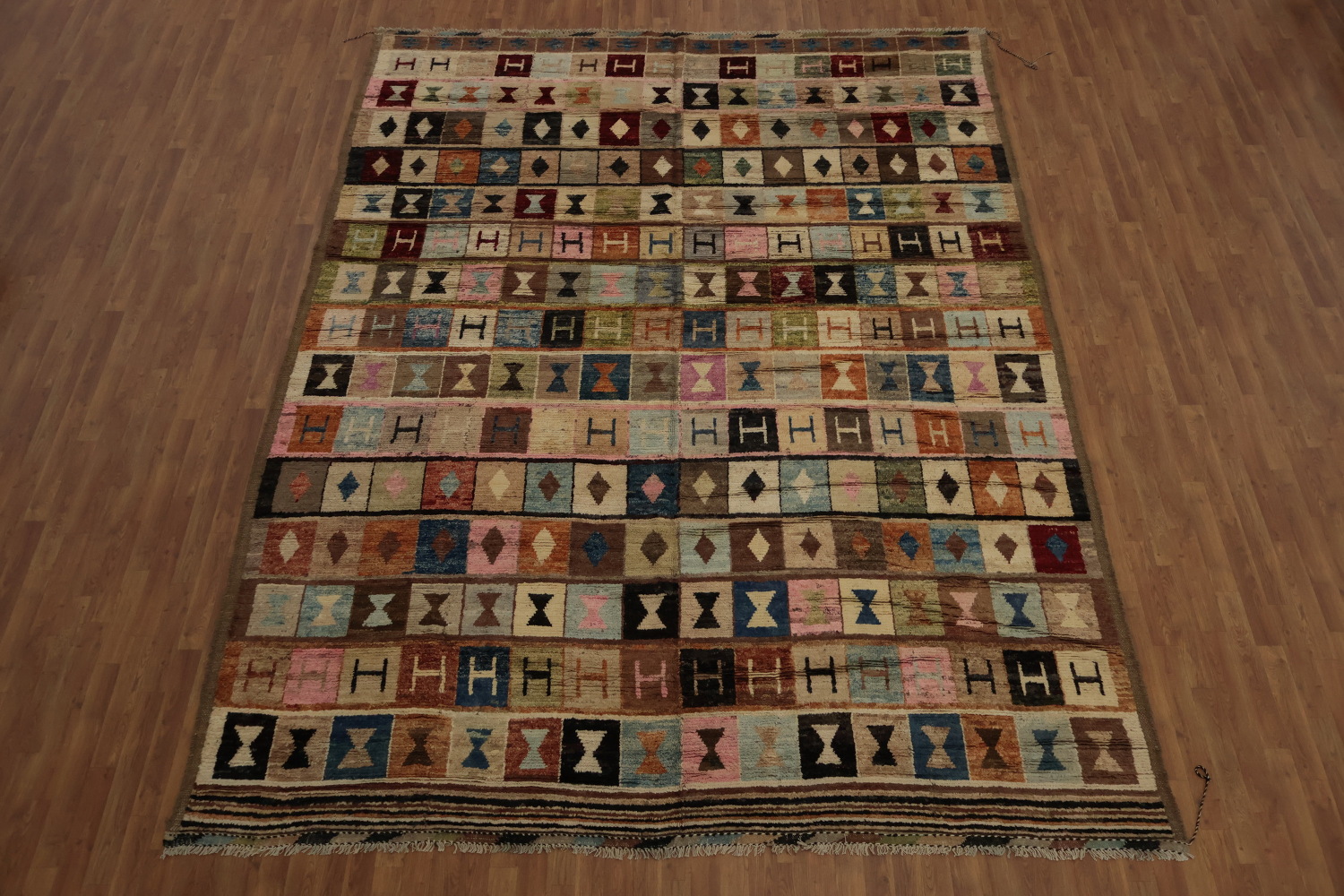 Captivating Moroccan Geometric Area Rug 10x13 for Artistic Ambiance