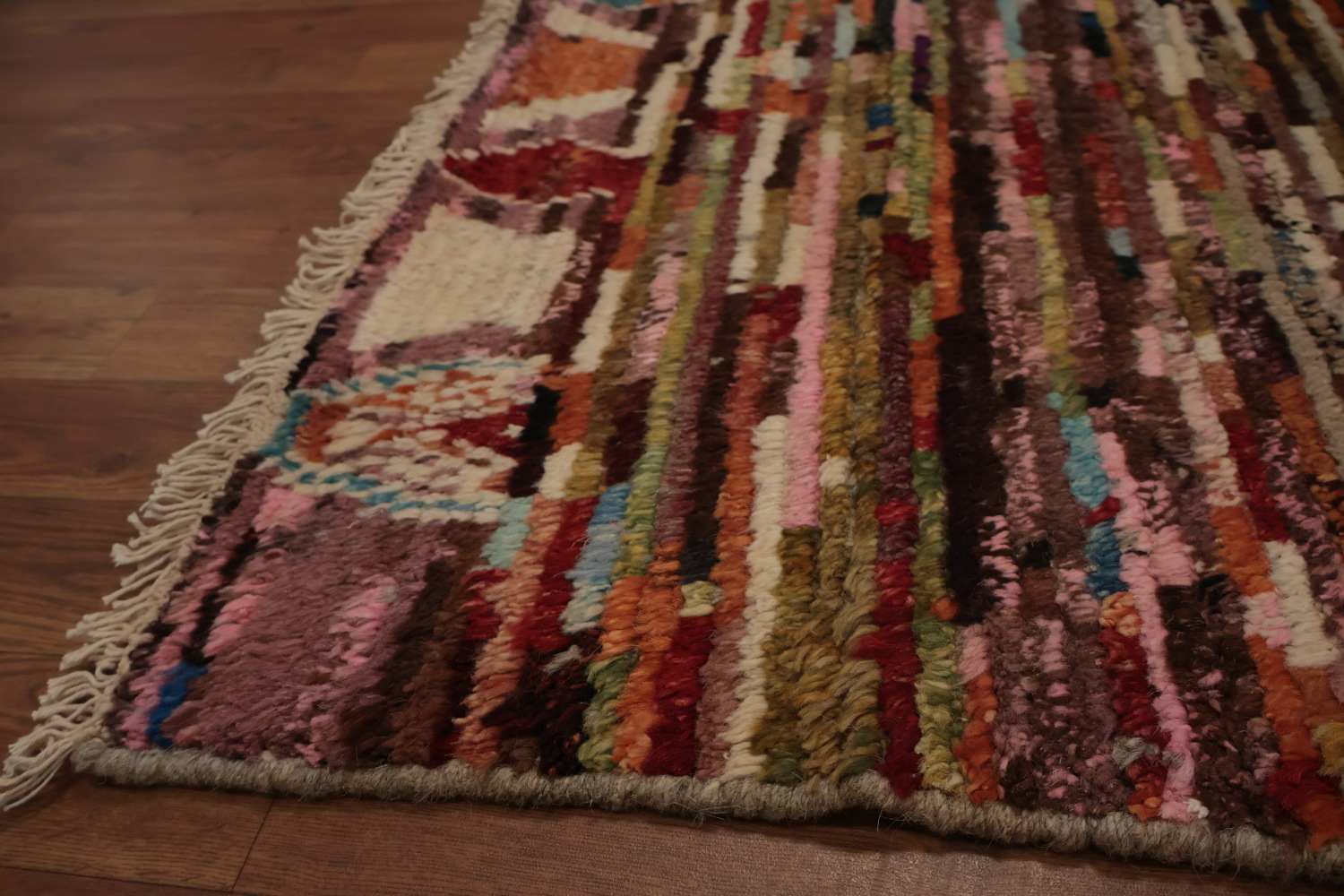 Exquisite Moroccan Area Rug 9x12 Geometric Patterns and Rich Colors