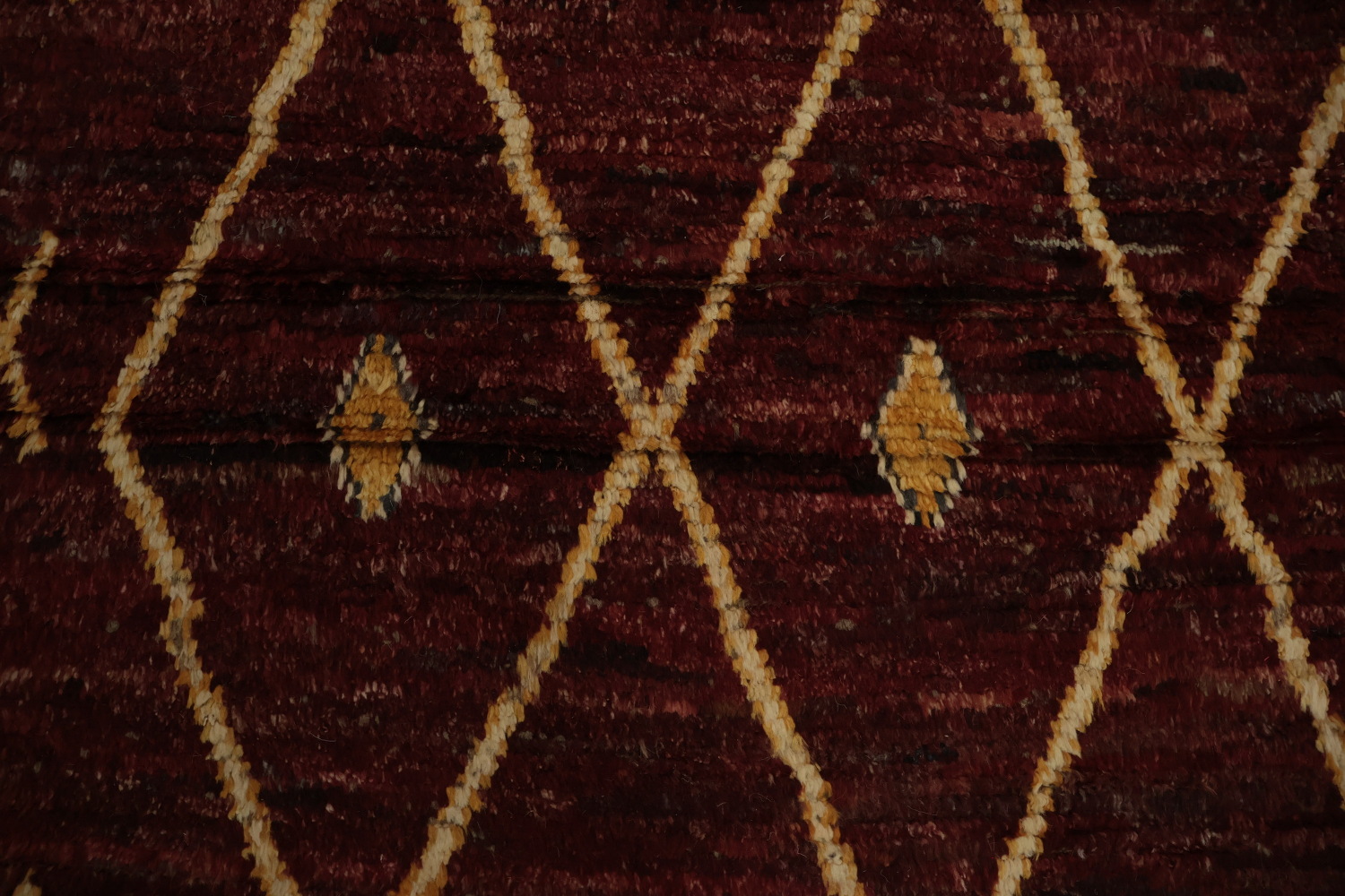 Intricate Diamond Moroccan Area Rug 7x10 Transform Your Living Space