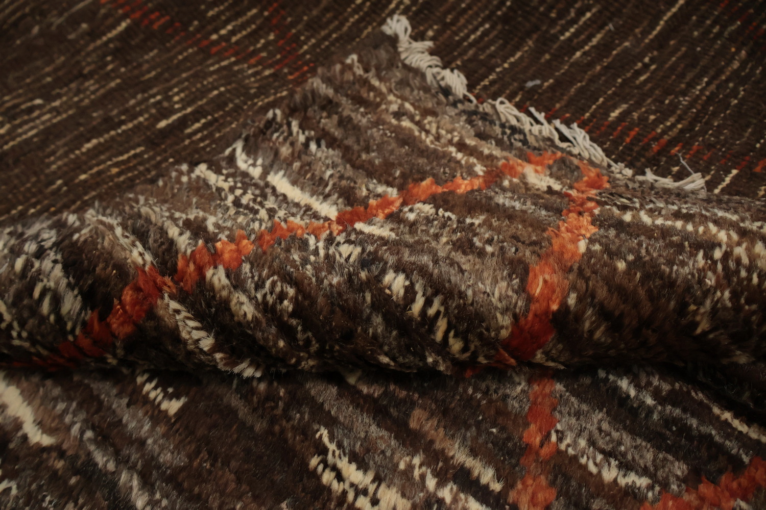 Rustic Charm Meets Modern Design in Moroccan Area Rug 8x10