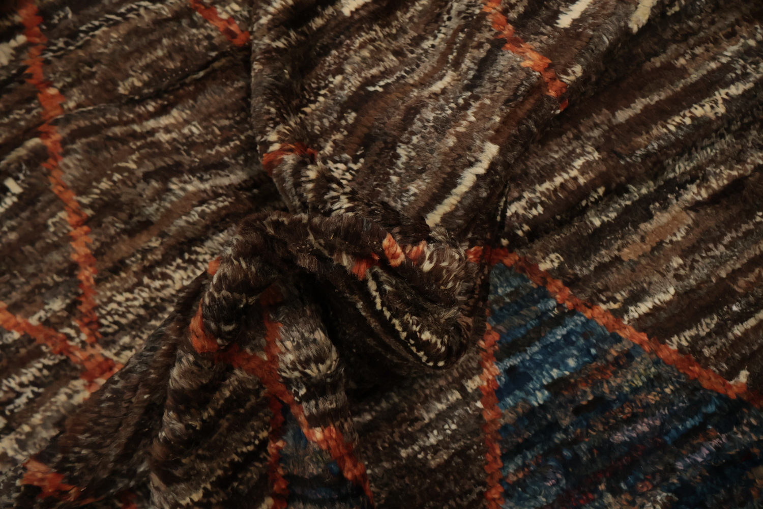 Rustic Charm Meets Modern Design in Moroccan Area Rug 8x10