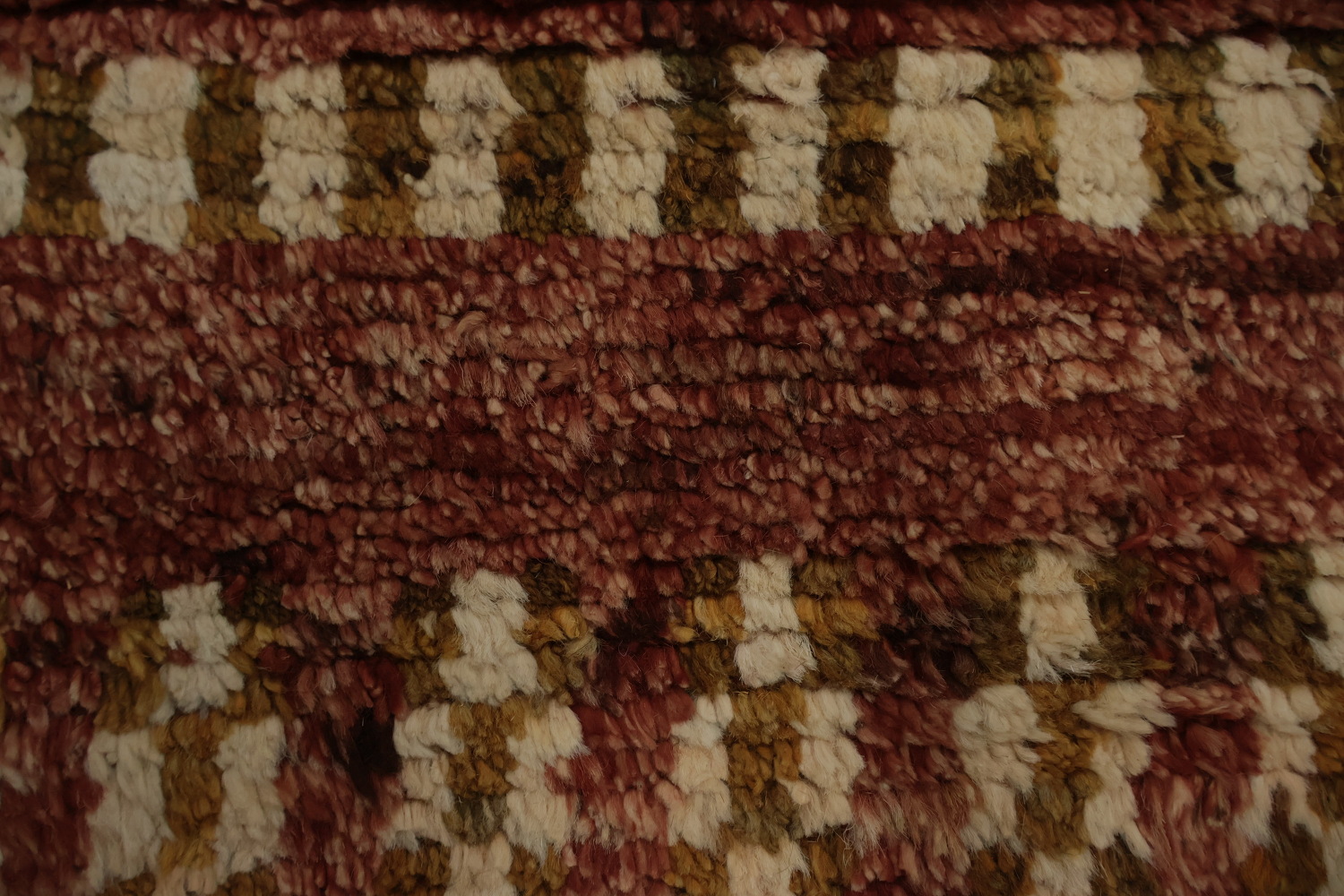 Warm Moroccan Area Rug 7x10 Embellished with Timeless Patterns