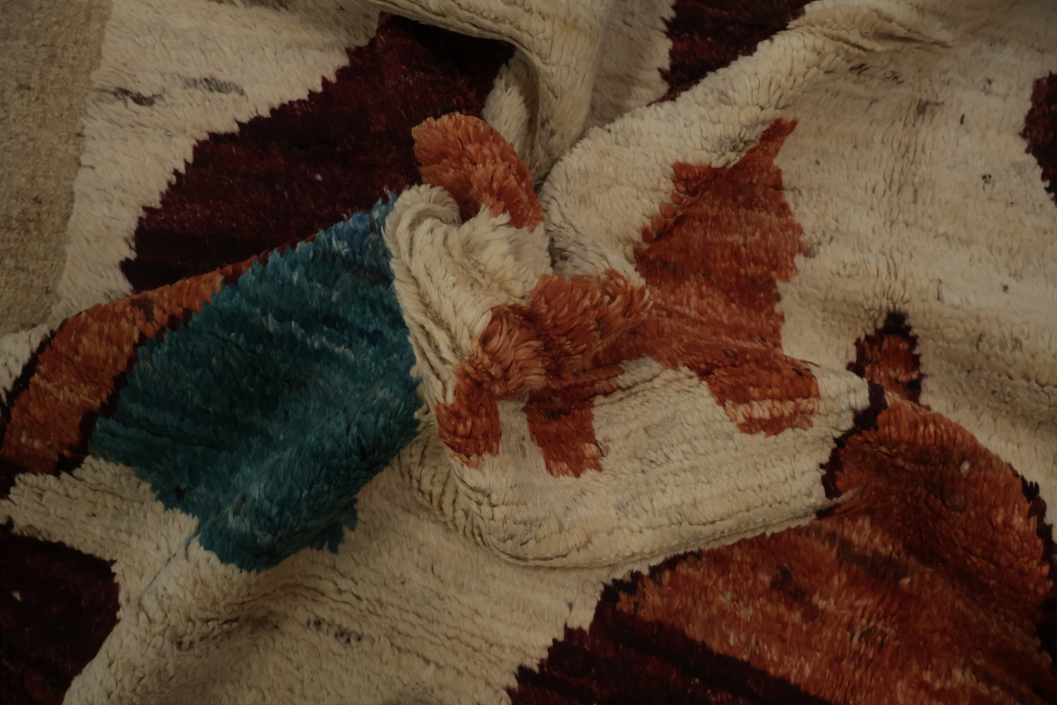 Vibrant Abstract Moroccan Area Rug 7x10 for Modern Home Decor