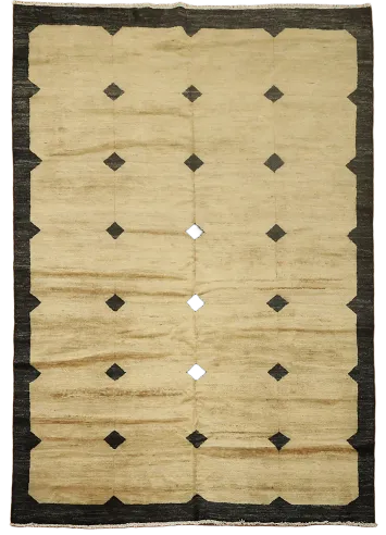 Contemporary Beige Rug with Bold Black Diamond Accents 6x8