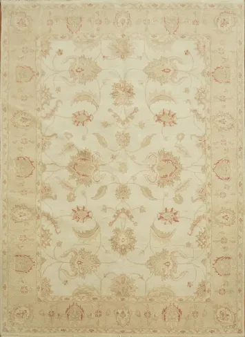 Luxurious Ivory Rug with Red Accents for Classic Ambiance 6x8