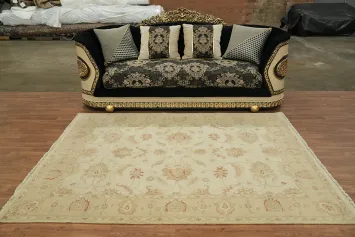 Luxurious Ivory Rug with Red Accents for Classic Ambiance 6x8