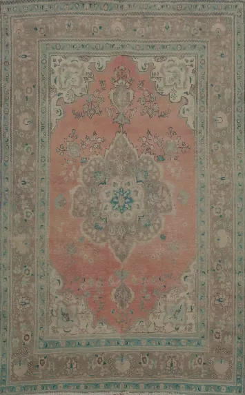 Traditional Persian Rug in Coral with Exquisite Pattern Details 7x10