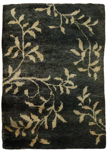 Abstract Leaf Art Rug with Dark Background Elegance 5x7