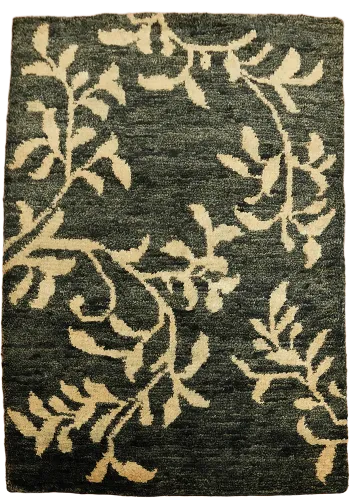 Black and Beige Rug with Nature Inspired Floral Design 5x7 ft