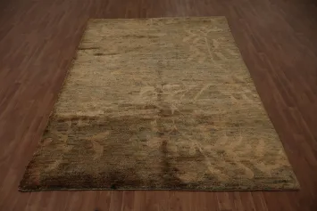 Sophisticated Low-Contrast Abstract Oriental Area Rug 7x10