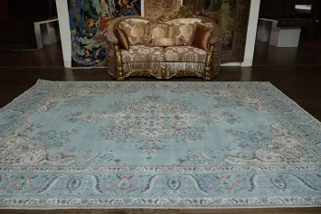 Vintage Blue Persian Rug with Intricate Floral Pattern Accents 10x13
