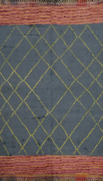 Chic Moroccan Area Rug 6x10 Contrasting Border Accents