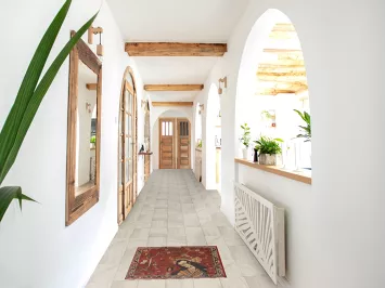 Vintage Pictorial Shiraz Persian Square Rug 2x2