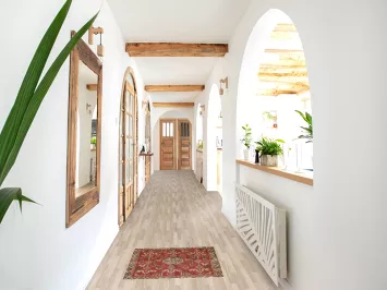 Animal Pictorial Shiraz Square Persian Rug 2x2