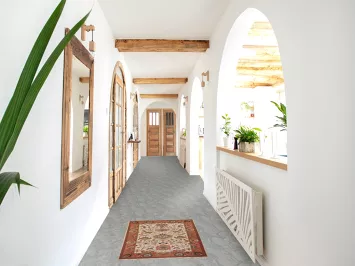 Exquisite Floral Pattern Sumak Oriental Rugs with Rich Earthy Tones