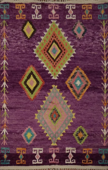 Vibrant Plush Moroccan Area Rug 6x9 with Rich Purple Background
