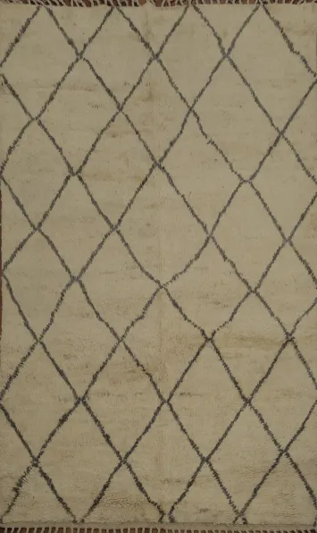 Minimalist Moroccan Wool Area Rug 6x9 in Neutral Beige Tones