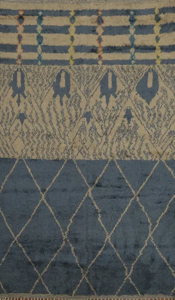 Plush Moroccan Area Rug 7x10 Featuring Unique Pattern Blend Design