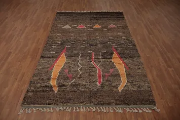 Plush Moroccan Area Rug 6x10 in Warm Tones with Artistic Highlights