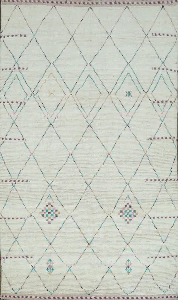 Chic and Modern: Minimalist Diamond Pattern Moroccan Rug 6x10