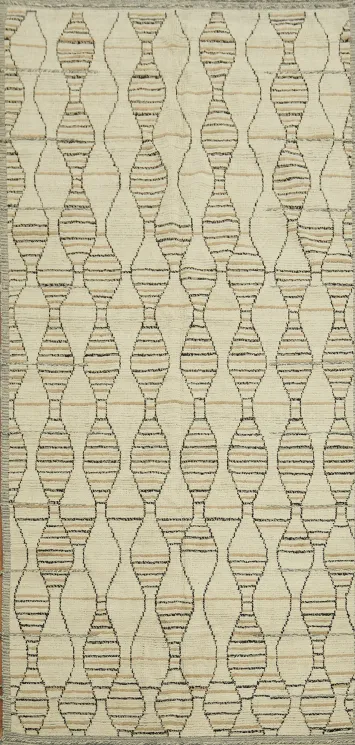 Contemporary Beige Rug Enhancing Minimalist Home Decor 6x13