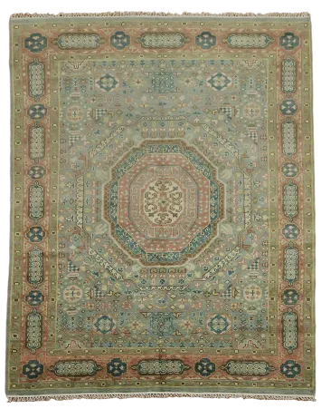 Traditional medallion pattern area rug in earthy tones 8x10