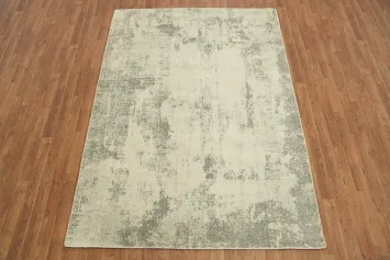 Elegant Distressed Beige and Grey Area Rug for Modern Living Spaces 5x8