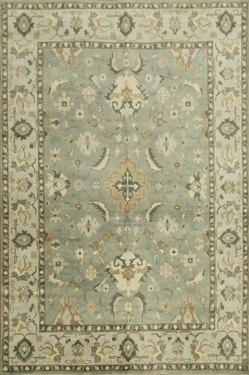 Light Blue Persian-Inspired Rug for Luxurious Interiors 9x12