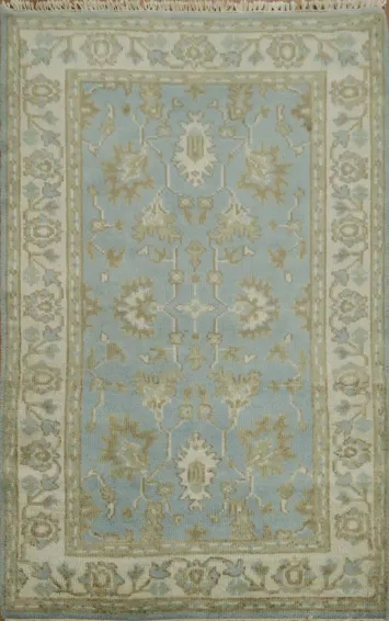 Classic Style Rug with Elegant Blue and Beige Accents 3x5